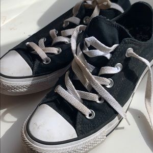Black converse- double tongue
